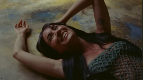 Aitana 6 de febrero Aitana en un fotograma del videoclip de '6 de febrero', su último sencillo.