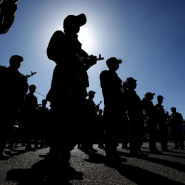 Combatientes hutíes participan en un desfile durante una campaña de movilización, en Saná, Yemen, el 18 de diciembre de 2024.
