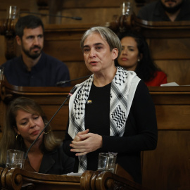 La exalcaldesa de Barcelona y líder de los Comuns en el Ayuntamiento, Ada Colau, durante su último pleno en el Ayuntamiento de Barcelona, a 25 de octubre de 2024