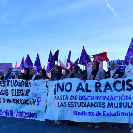 Manifestación convocada por el Sindicato de Estudiantes contra la islamofobia y el racismo en los institutos públicos de Parla.